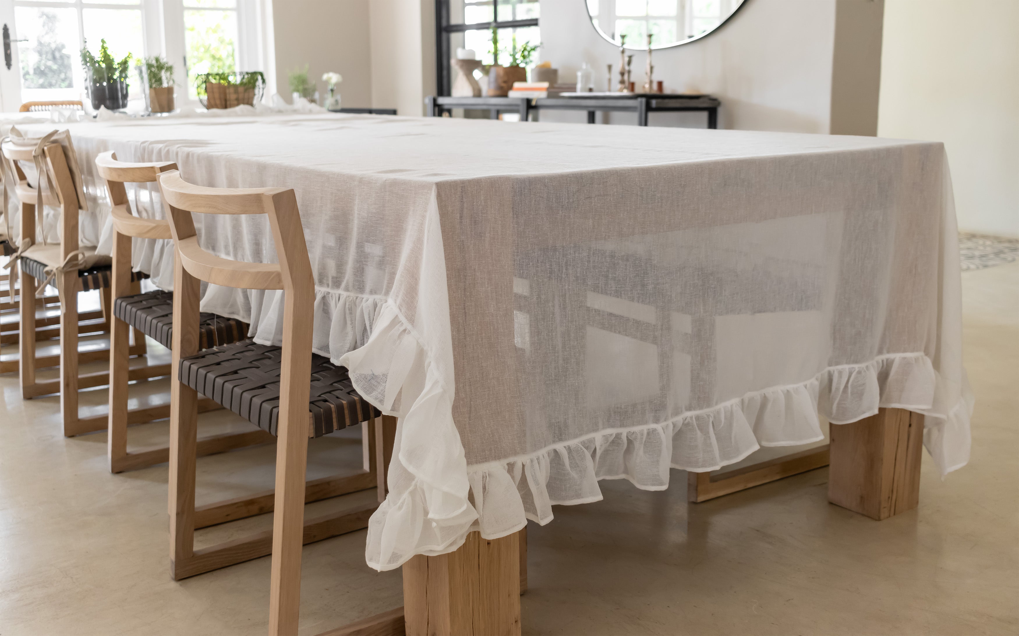 Linen frill tablecloth