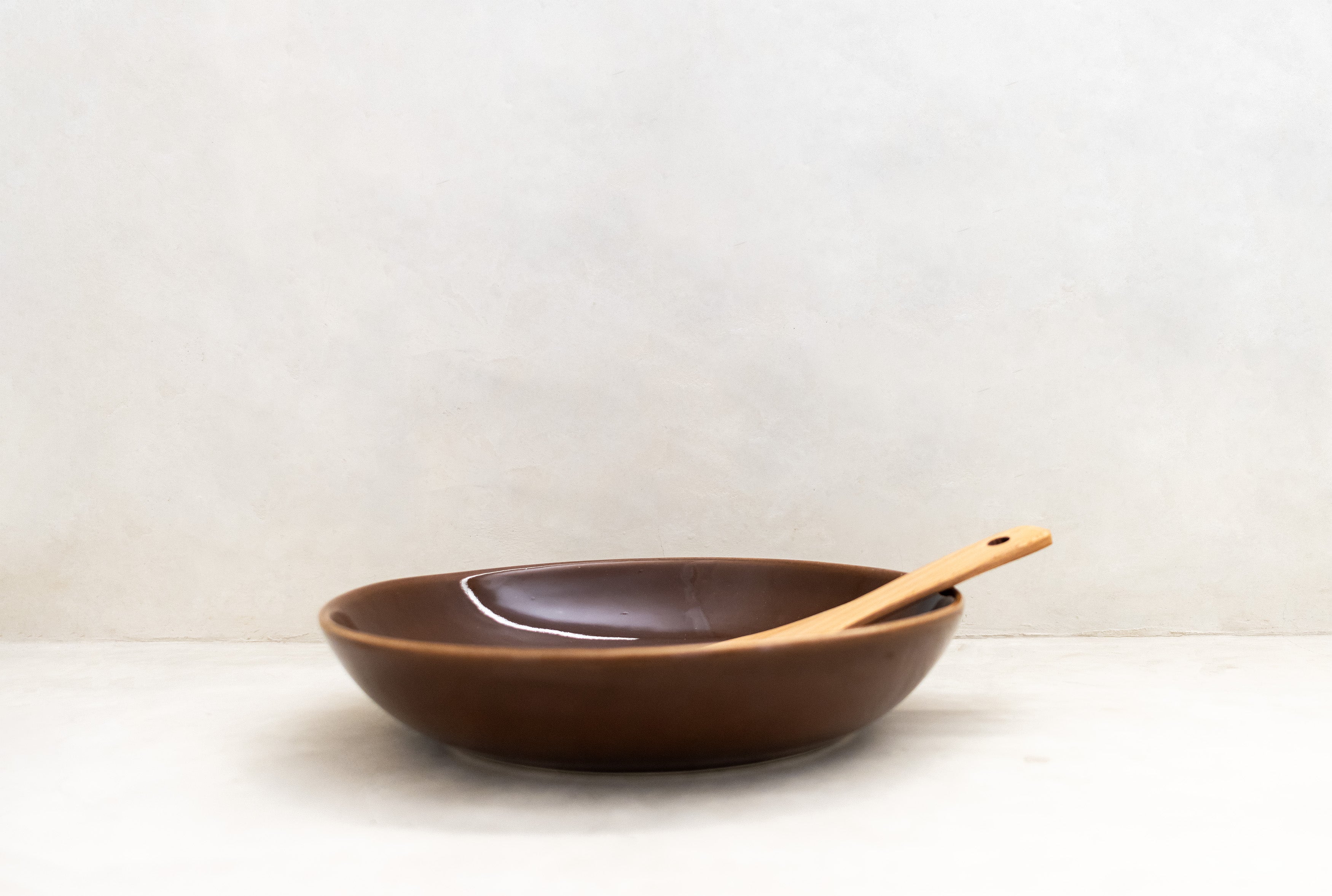 Cafe stone salad bowl