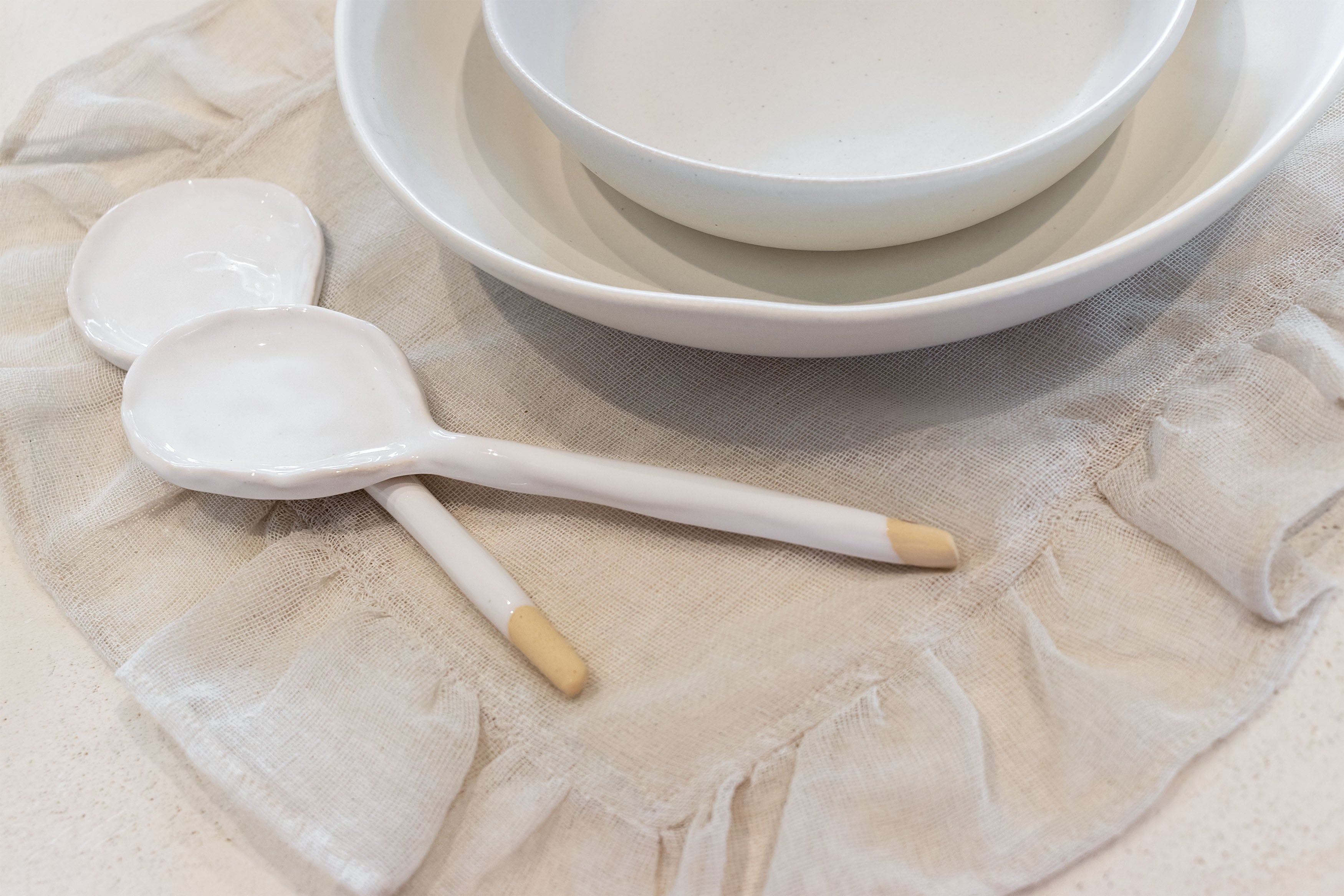 Linen frill placemats (set of 8)