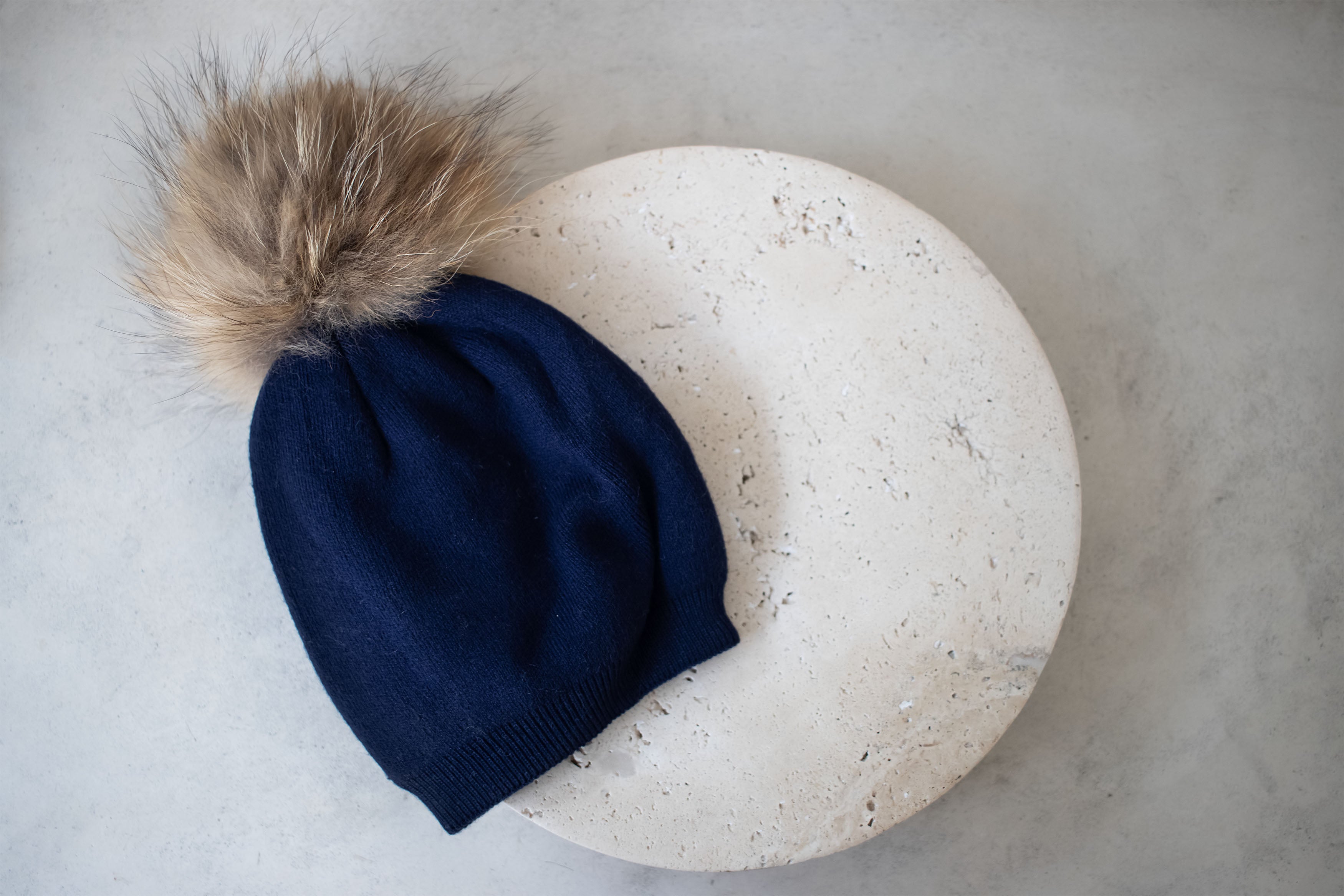 Trend_ING_Baby_beanies_with_pom_poms_blue_colour
