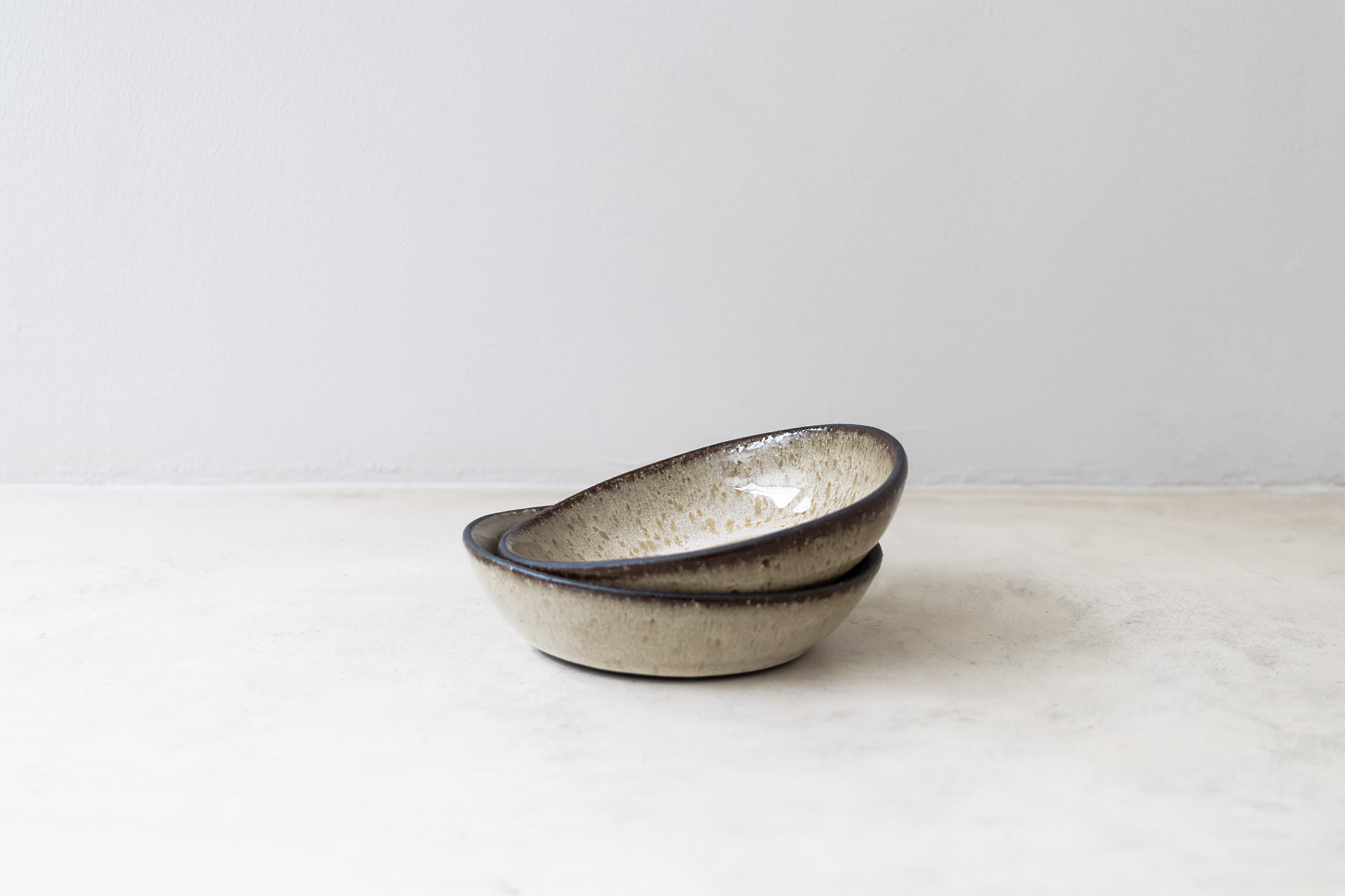 Pebble dip bowls