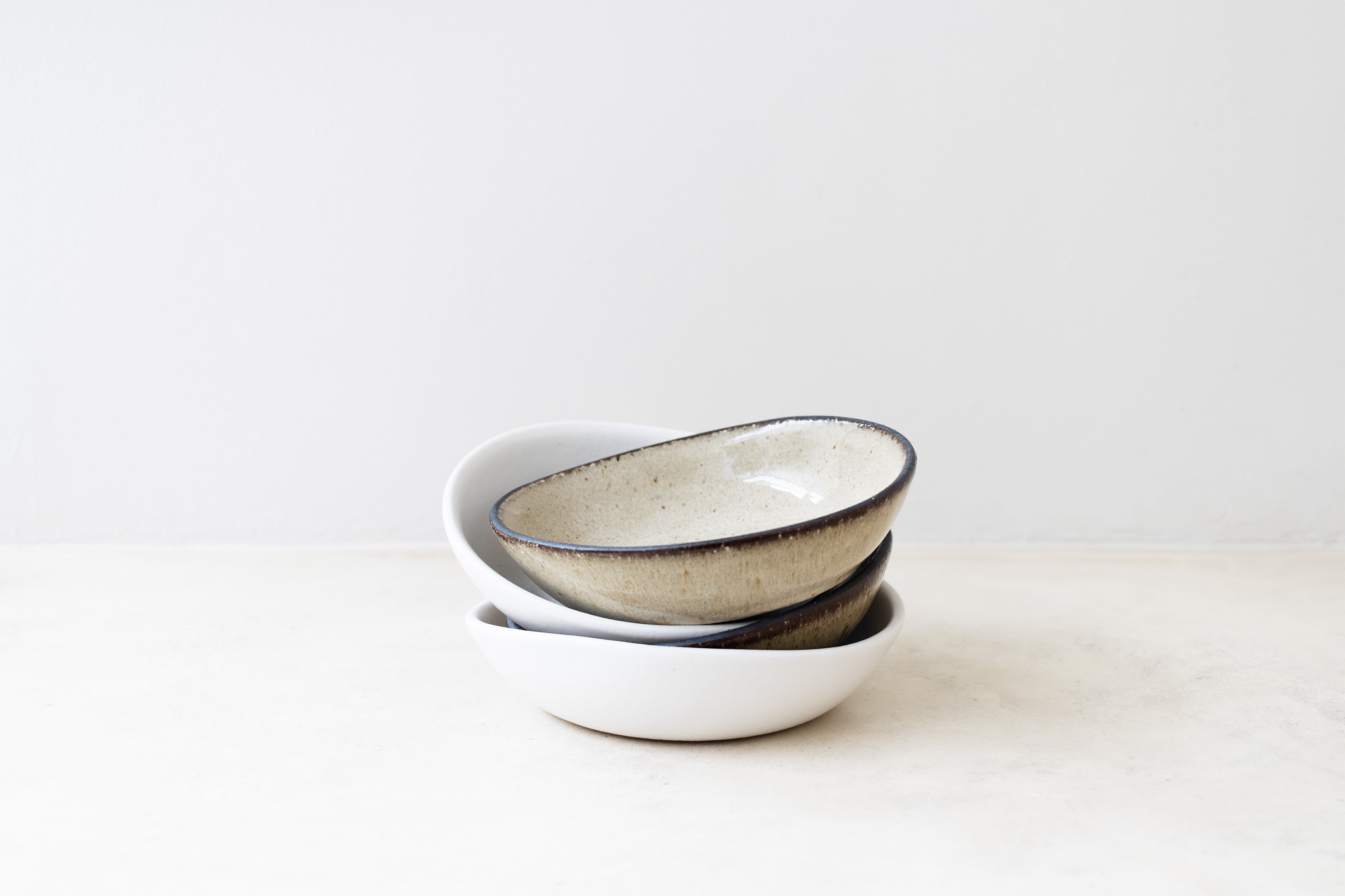 Pebble dip bowls