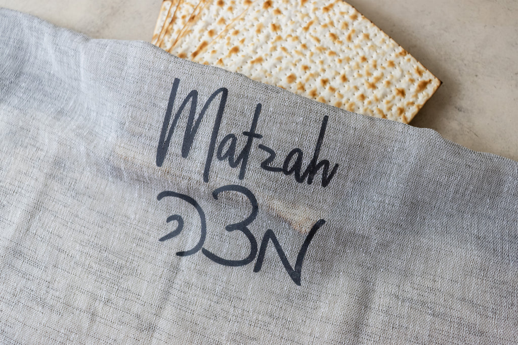 Linen matzah cover