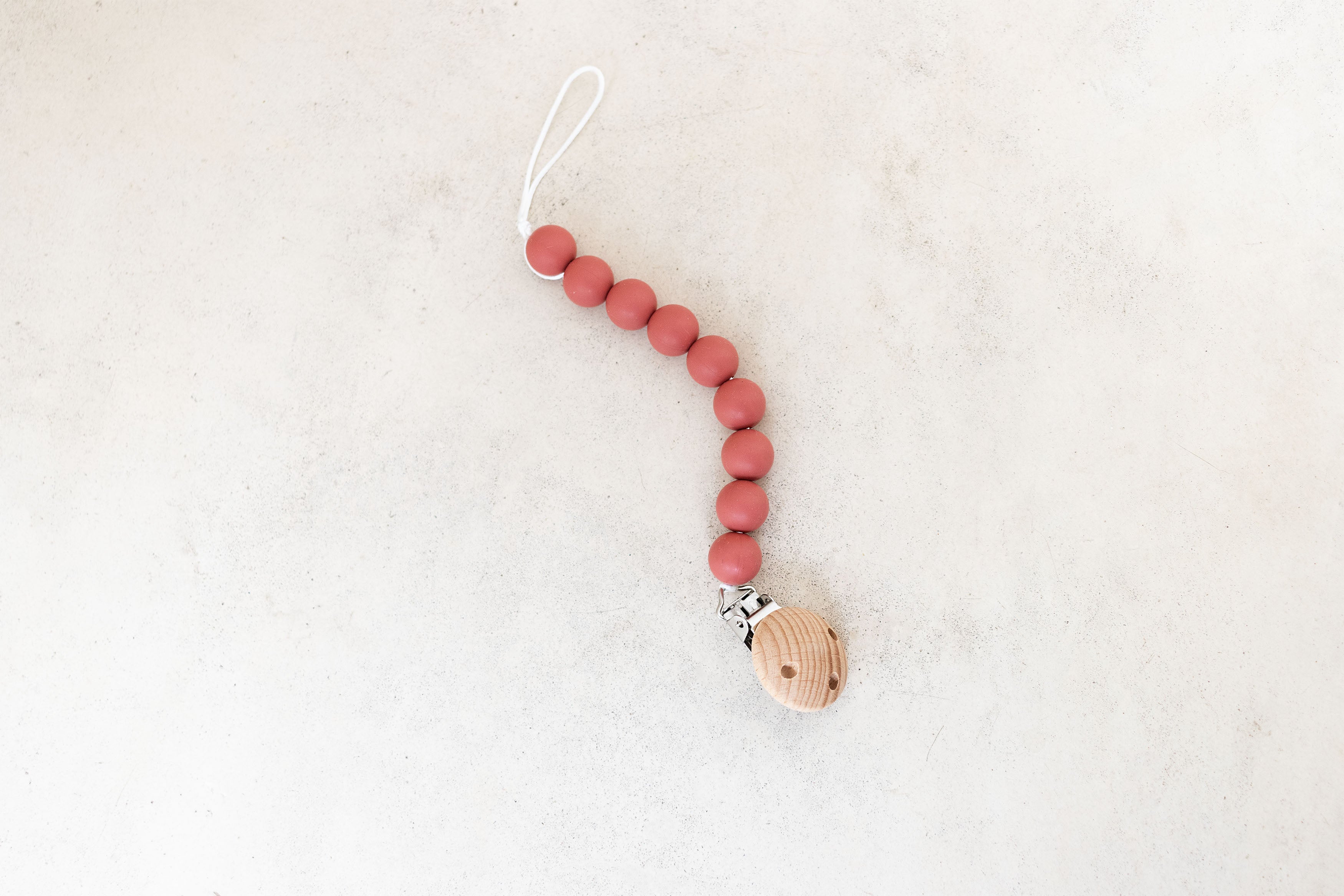 Trend_ING_Siliconebabydummyclip_Muted rose beads
