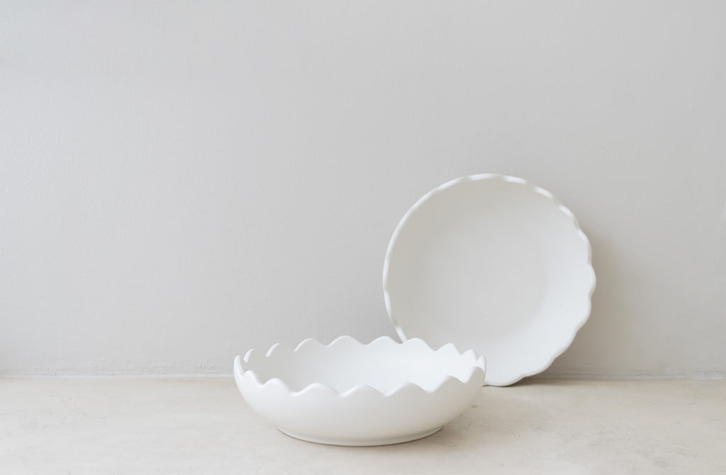 Trend_ING_Two_Scalloped_Serving_Bowls_empty