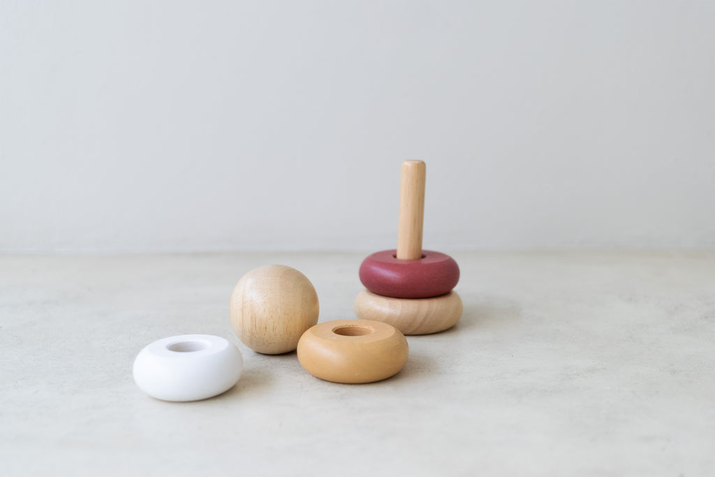 Trend_ING_wood stacking ring toy_unstacked
