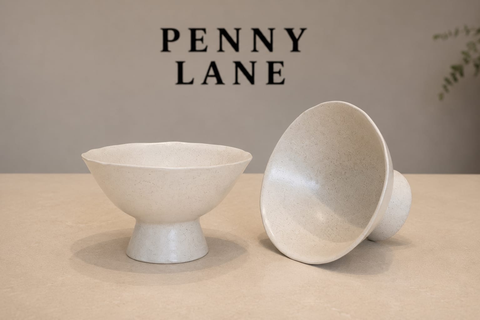 Ceramic clay-footed bowl