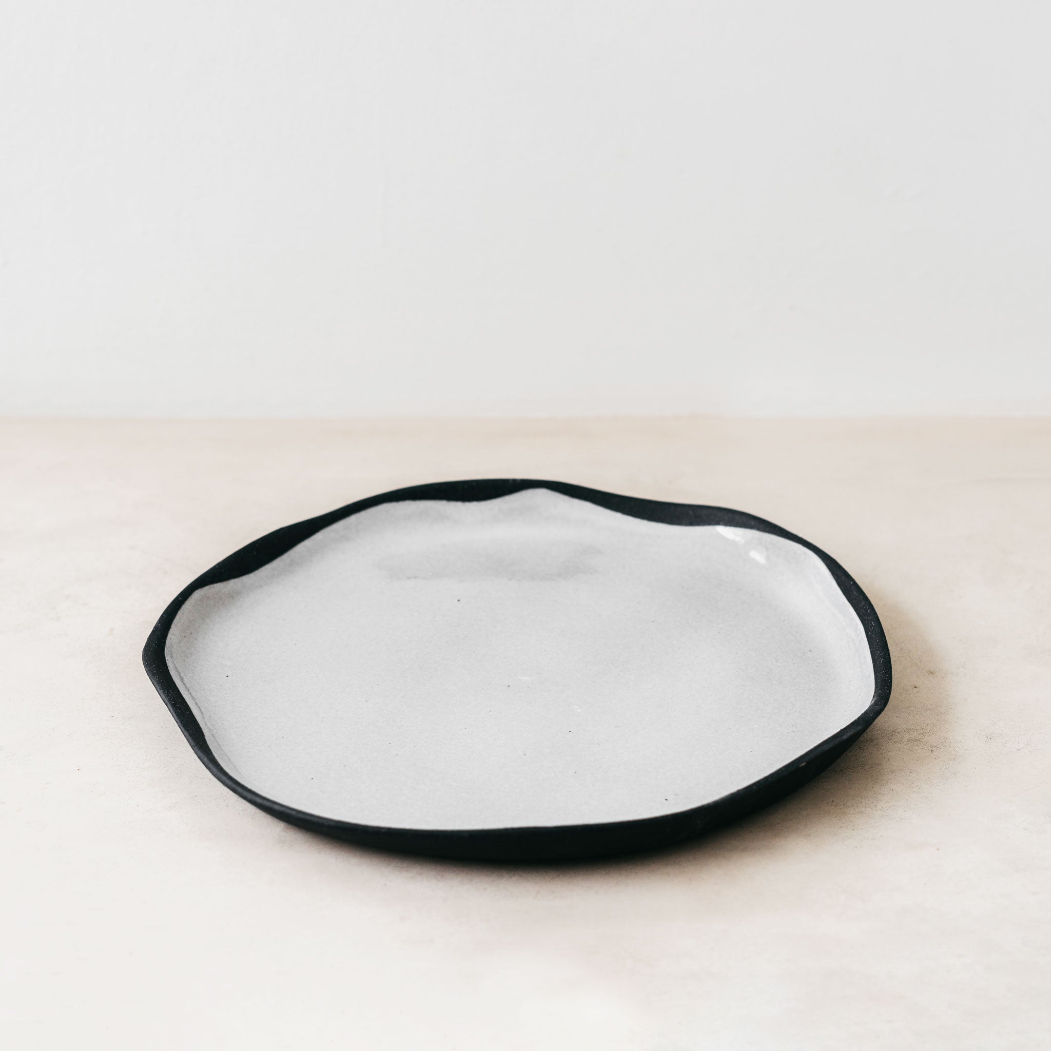 Drunken stone cake plate