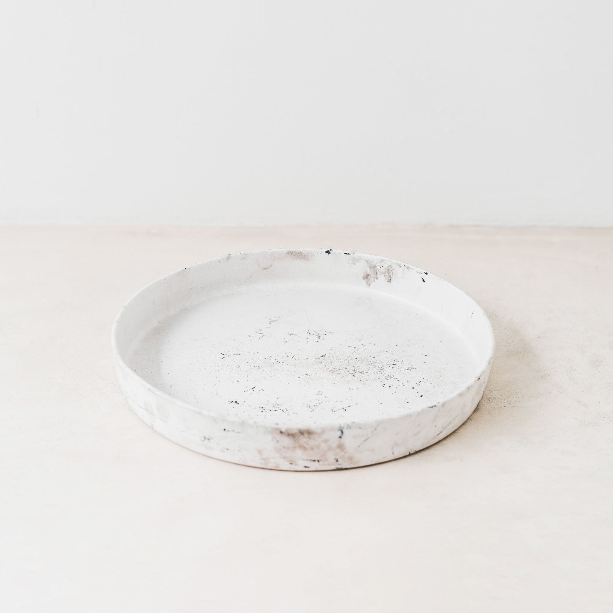 Trend-ing_Aurora_Stone_platter_in_smoke_colour