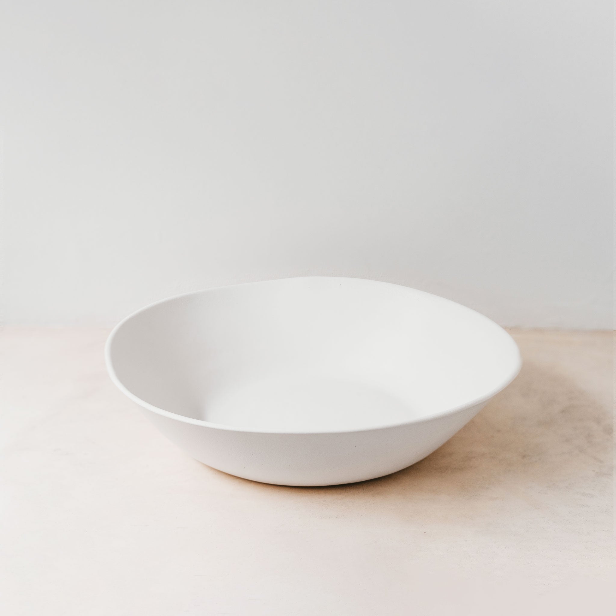 Trend-ings Acacia deep stone serving bowl in milk colourway